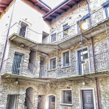 Tra Sassi E Stelle * Stresa